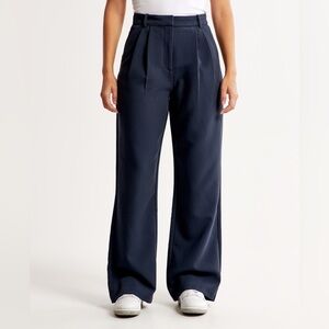 Abercrombie & Fitch Curve Love Sloane tailored wide leg pant in Navy
